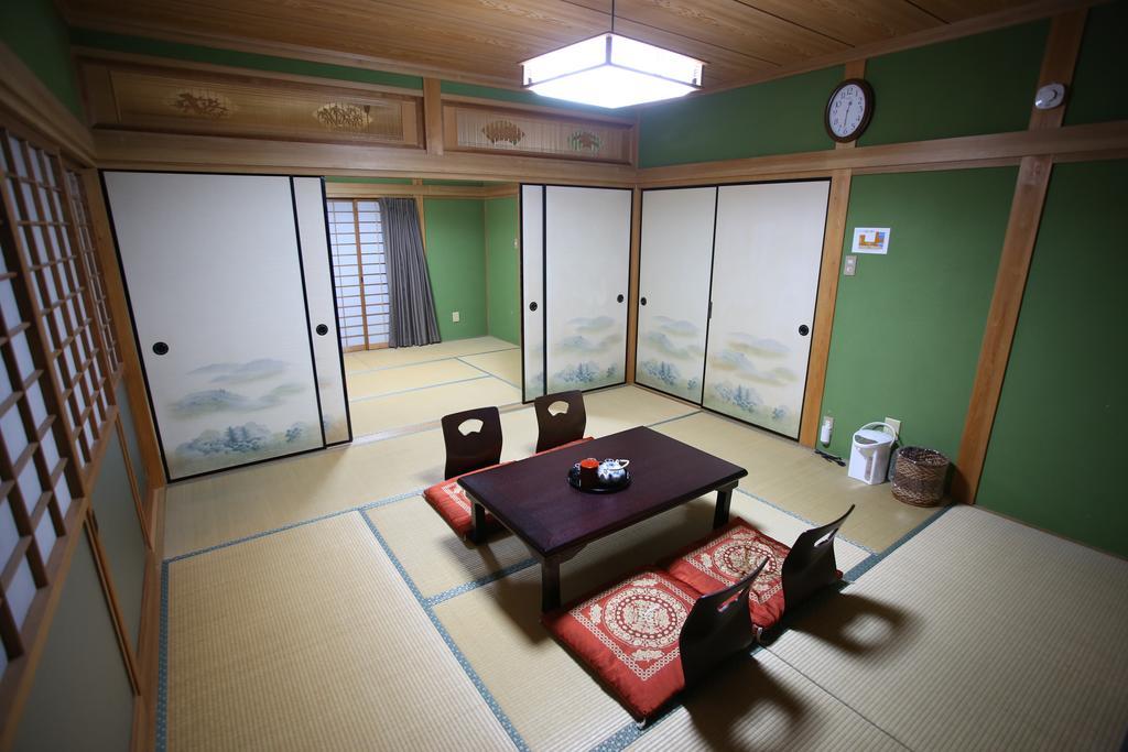 Hôtel Minshuku Tenhou à Takachiho Extérieur photo