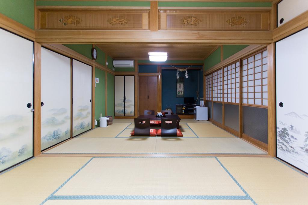 Hôtel Minshuku Tenhou à Takachiho Extérieur photo