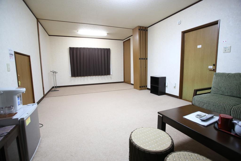 Hôtel Minshuku Tenhou à Takachiho Extérieur photo