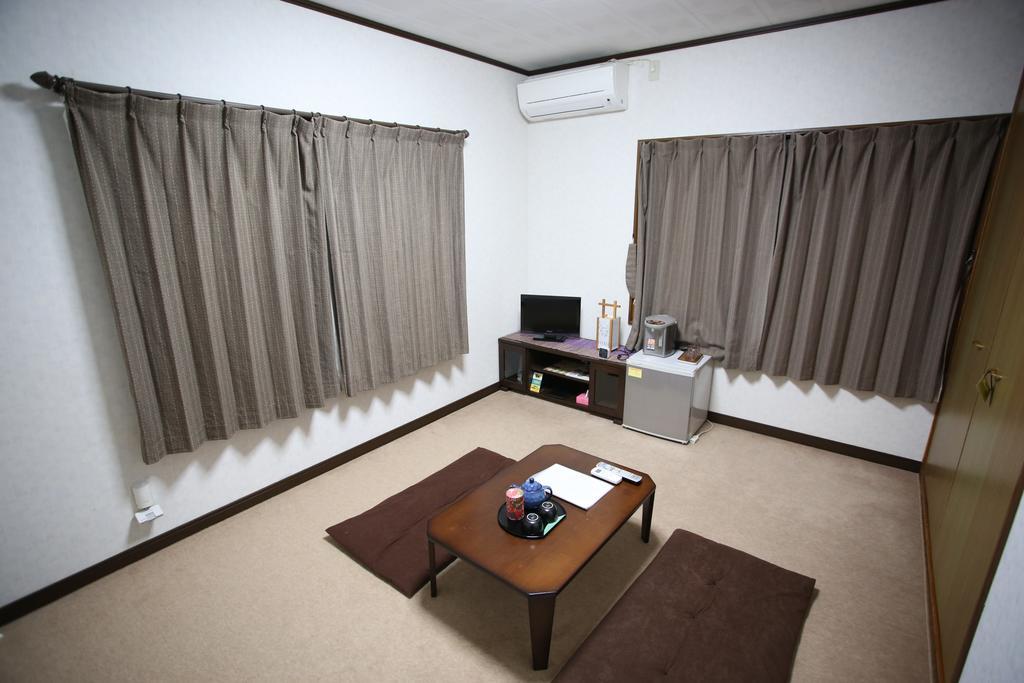 Hôtel Minshuku Tenhou à Takachiho Extérieur photo